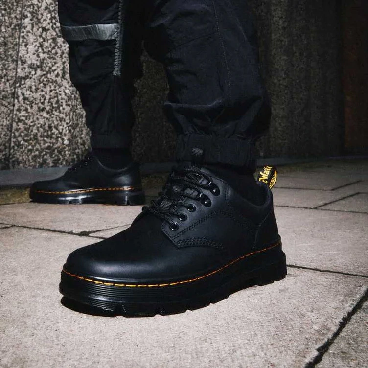 Dr. Martens Reeder Black Wyoming