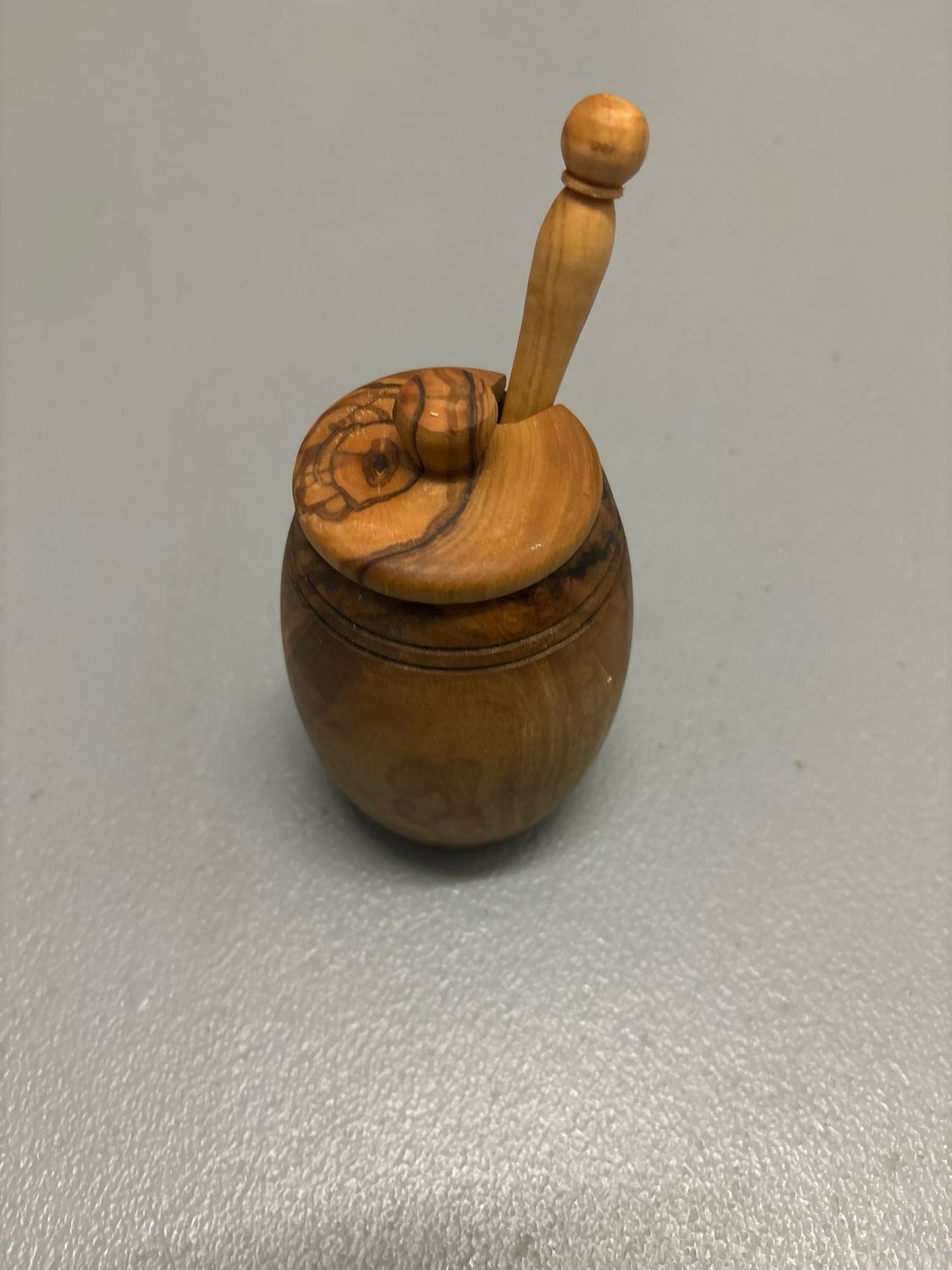 Olivenholz Honigbehälter inkl. Honiglöffel