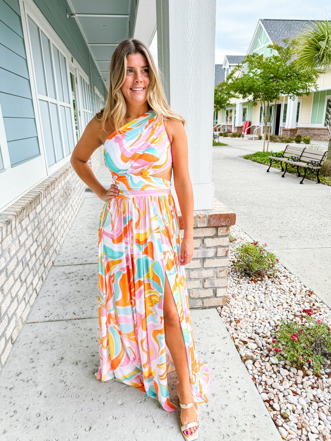 Cut Out Detail Abstract Maxi Dress - Multi
