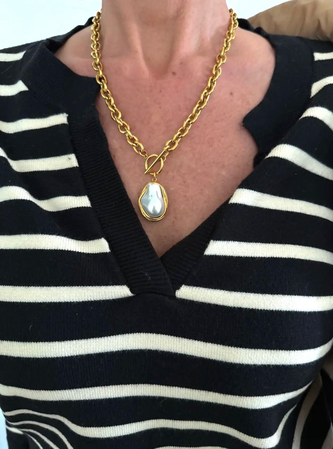 PEARL DROP NECKLACE