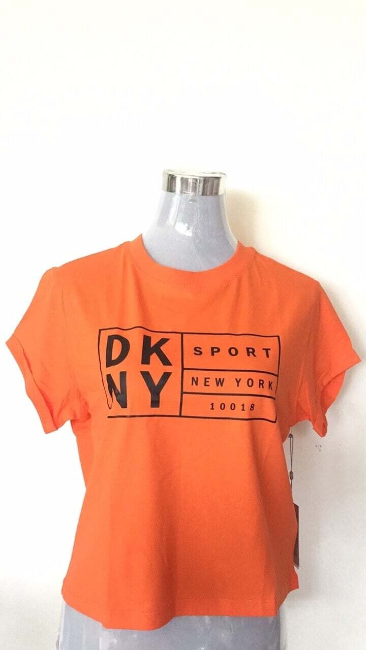 DKNY Tee Boxy w/ Oversized Label
