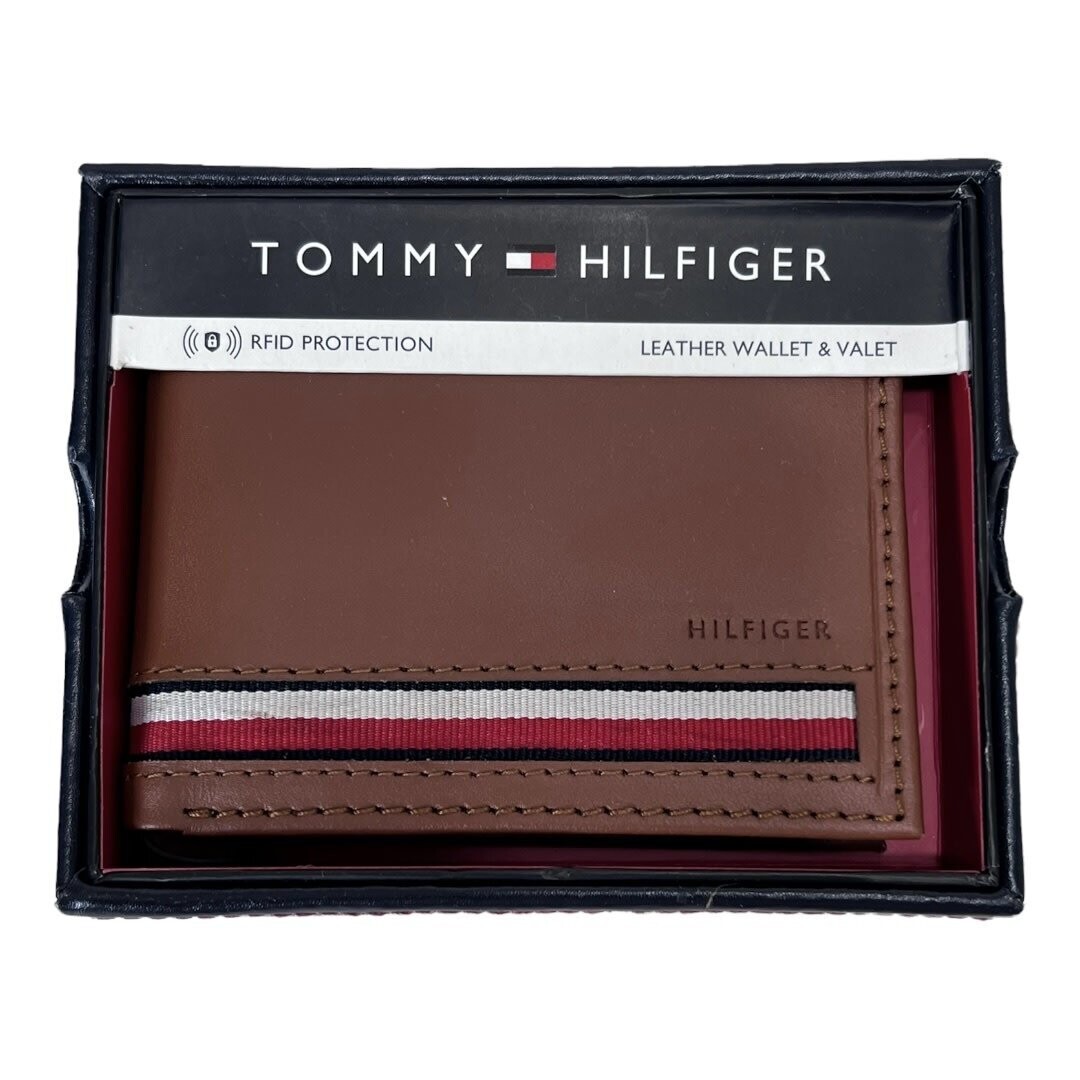 Tommy Hilfiger Billfold Saddle