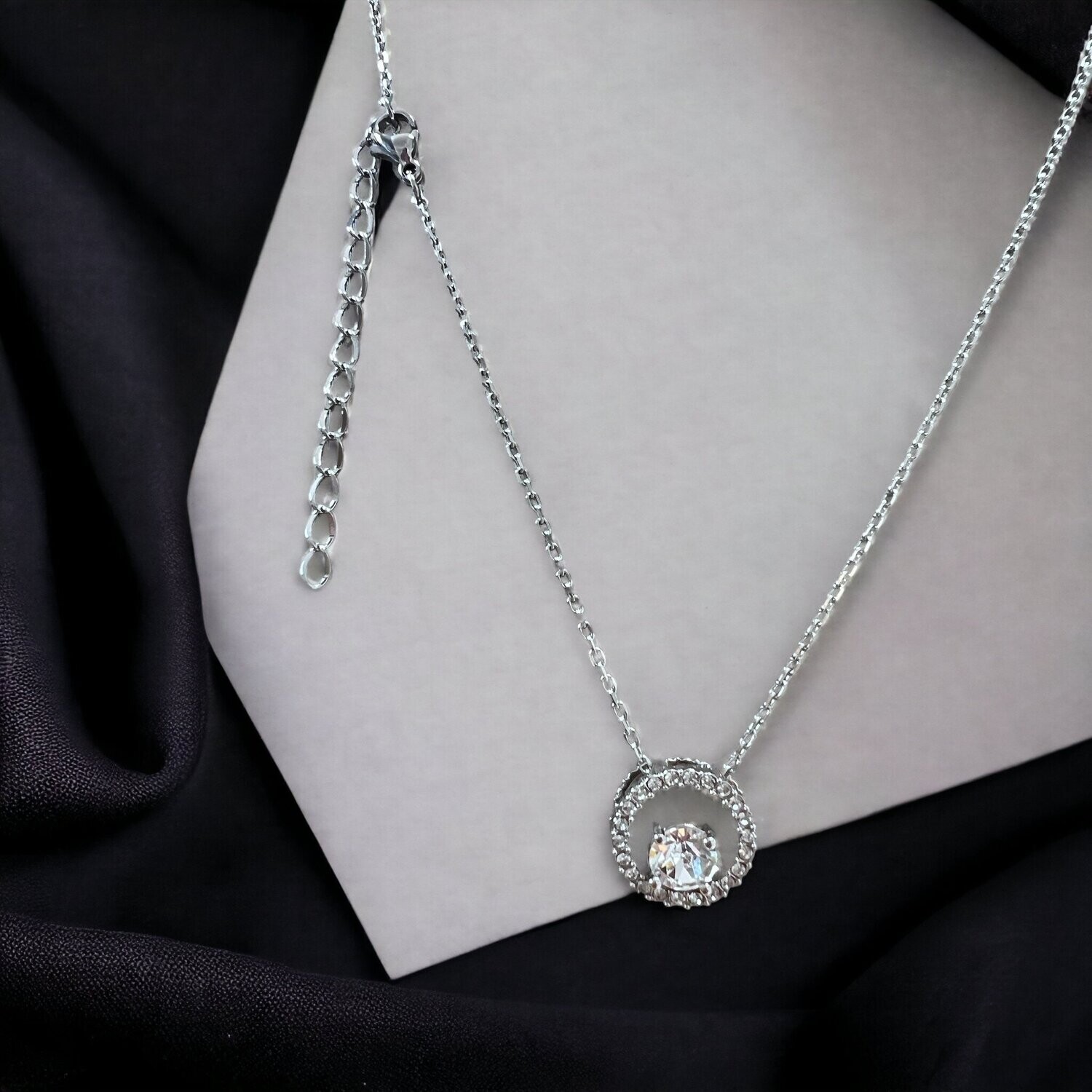 Pendant Round Austria Crystal Silver Plated