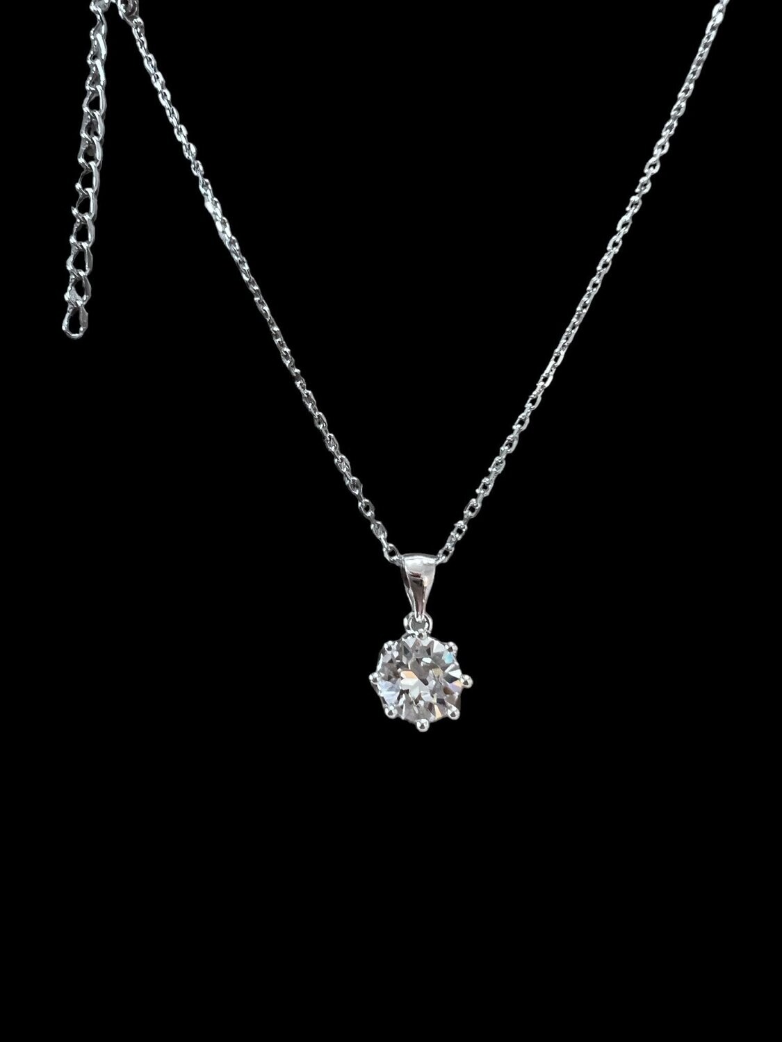 Pendant Silver Plated Round Austria Cystals