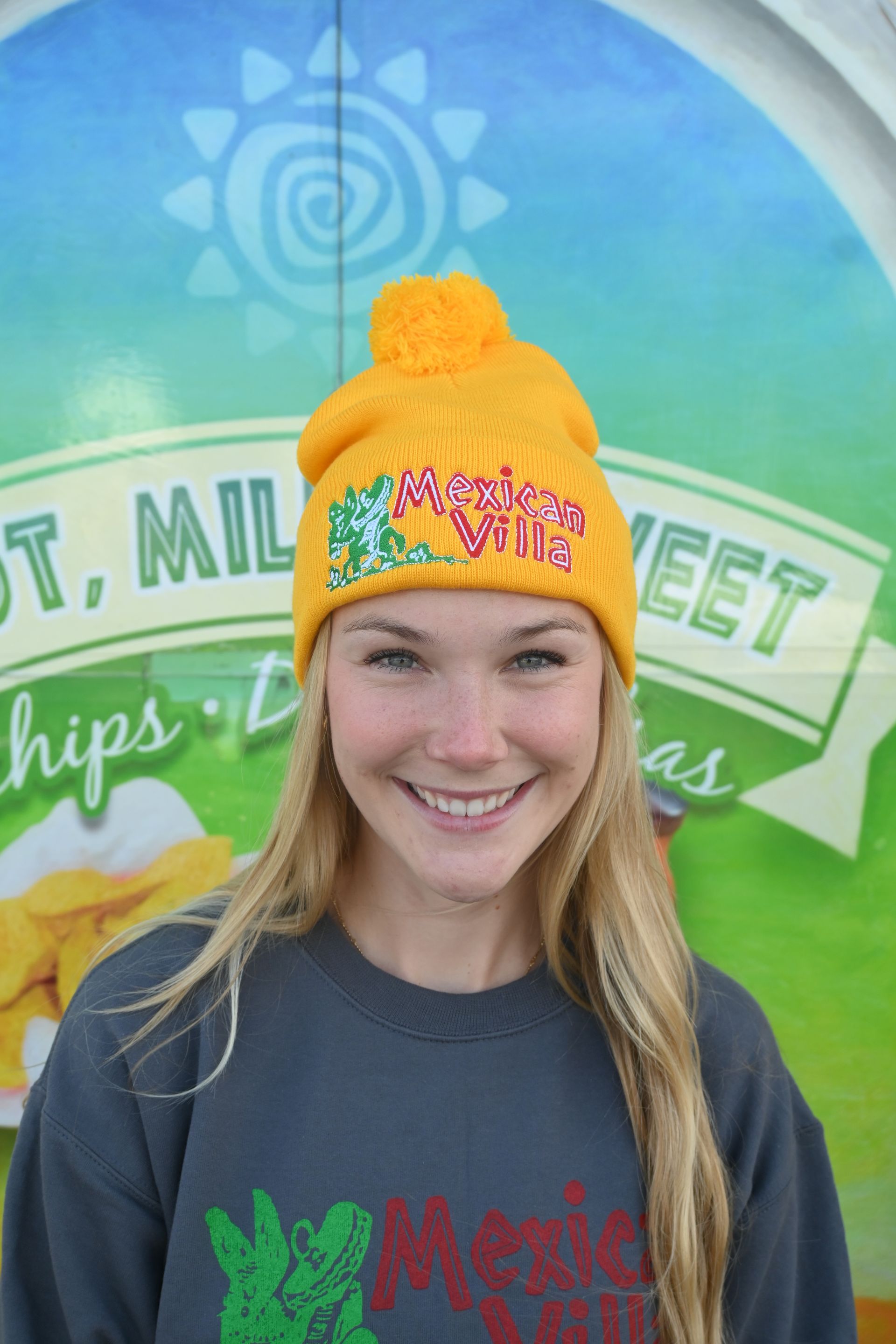 Beanie Vintage Gold with Pom