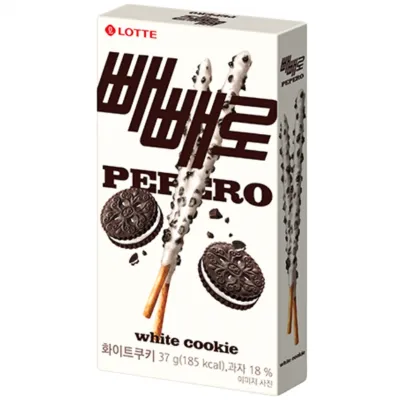 Palitos de chocolate blanco con trozos de galleta PEPERO LOTTE