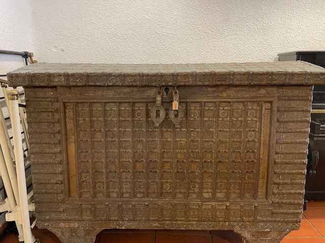 BAUL ANTIGUO 1,78 LARGO  94 ANCHO  1,20 ALTO