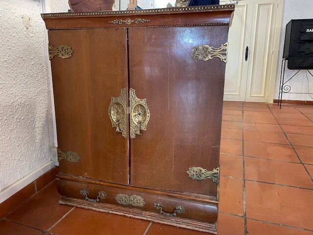 MUEBLE BAR 80XLARGO 40XANCHO 92XALTO