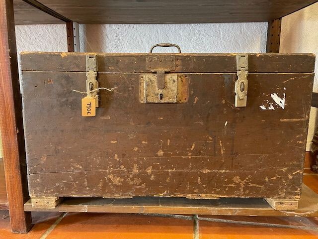 BAUL DE HERRAMIENTAS ANTIGUO
20XFONDO 70XANCHO 40XALTO