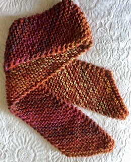 Narrow scarf in autumnal colours
