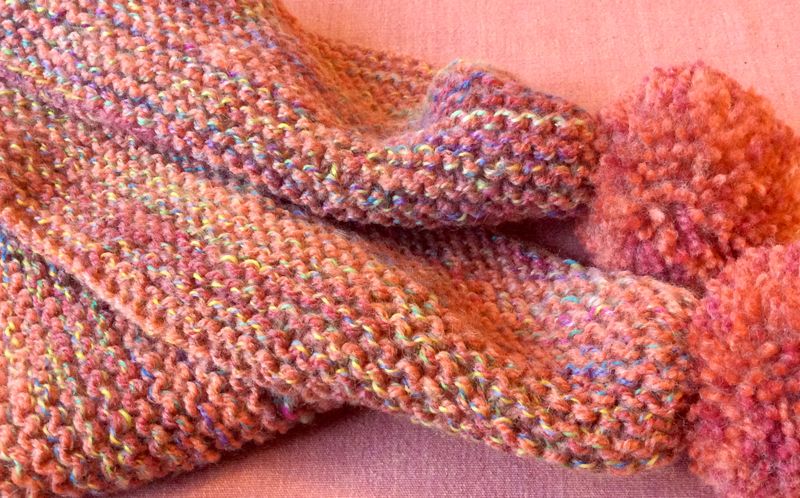Narrow scarf orange pompoms