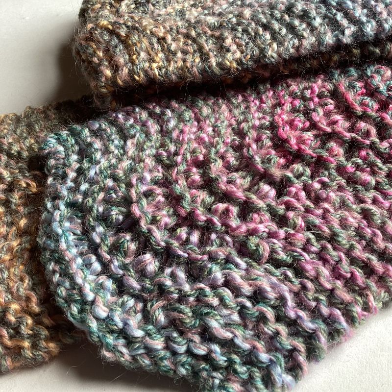 Chalky feather and fan stitch scarf