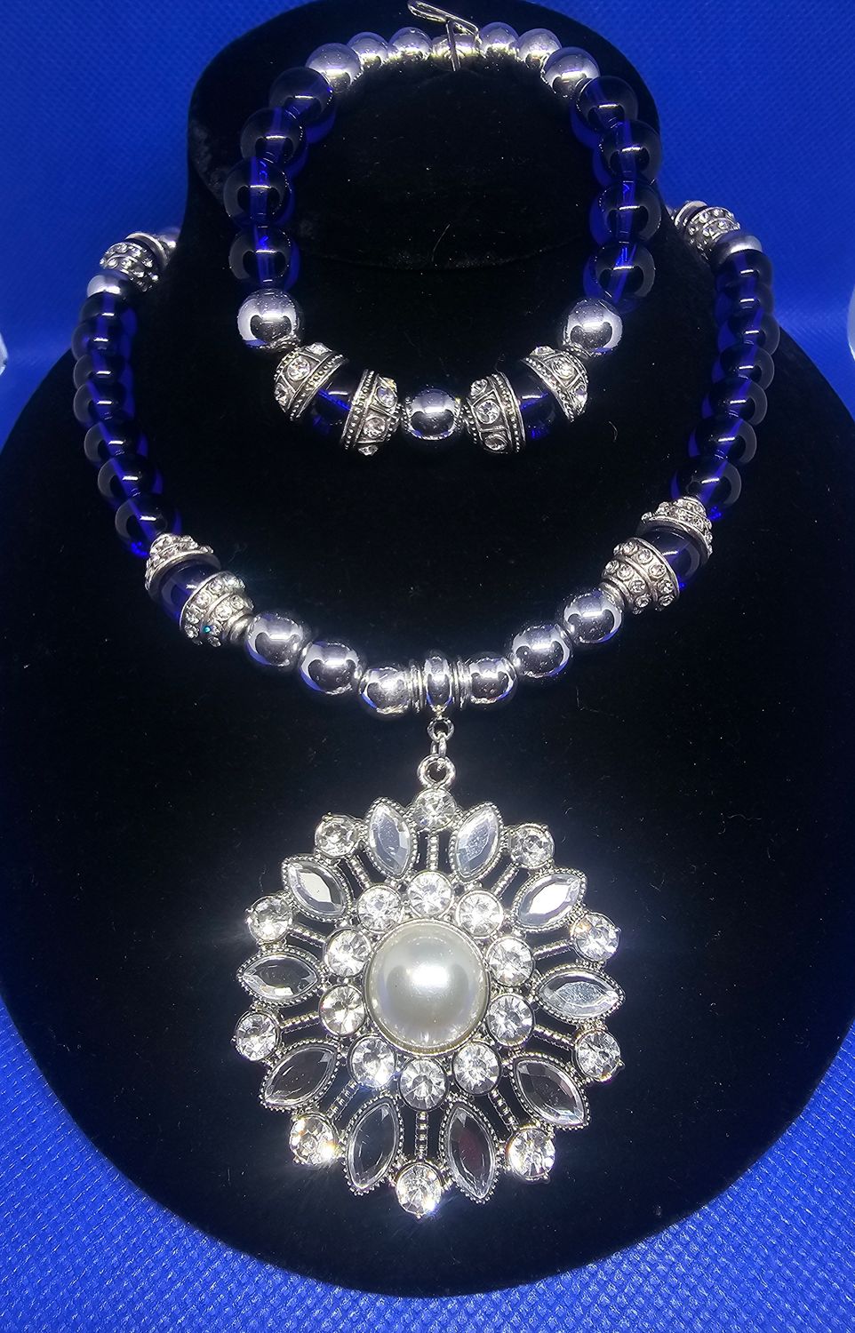 Flower Burst Necklace