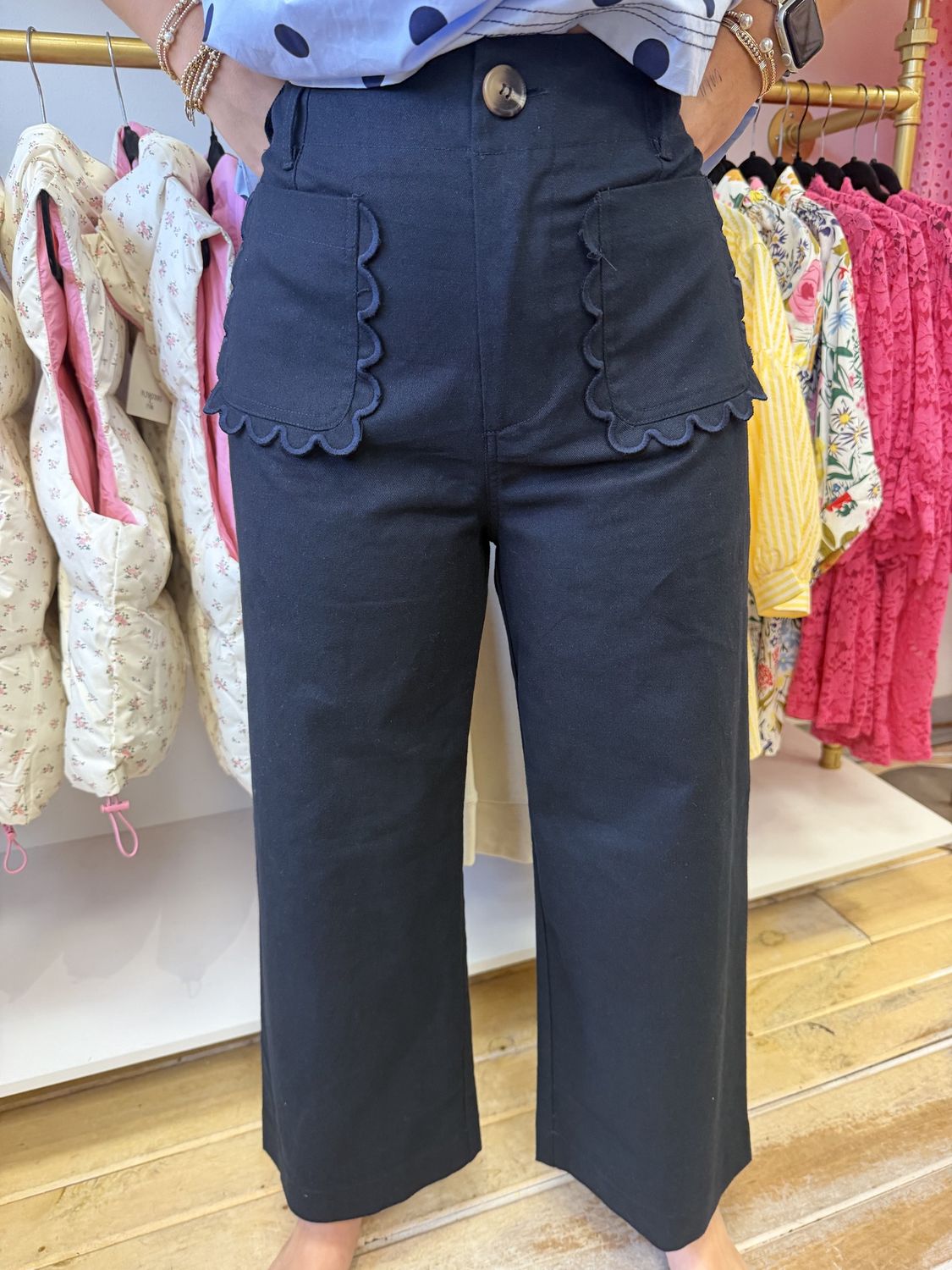 Scalloped Crop Pants