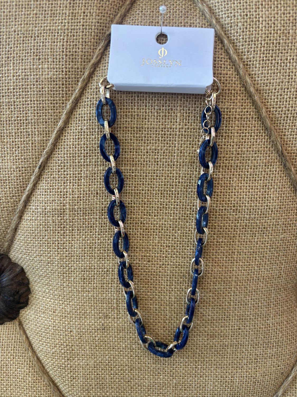 Link Resin Necklace
