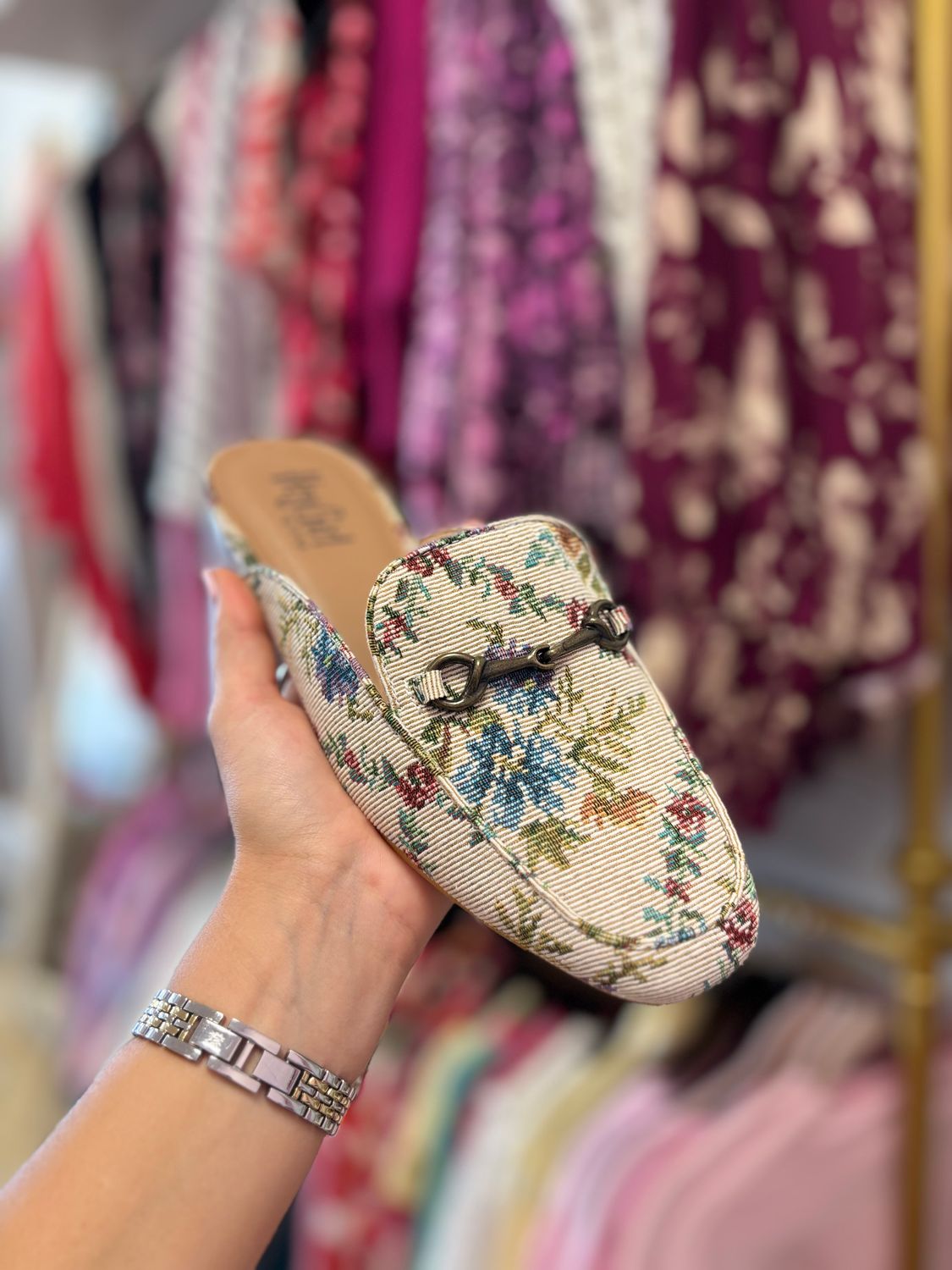 Sand Charmer Brocade Floral