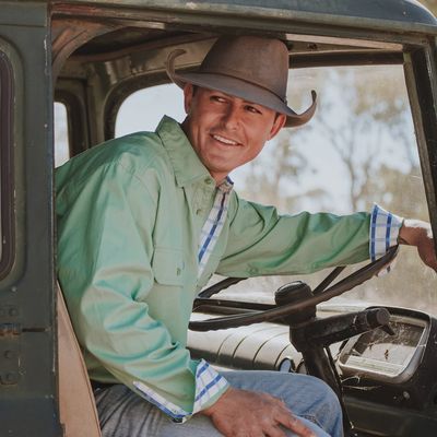 Green mens shirt Antola Trading