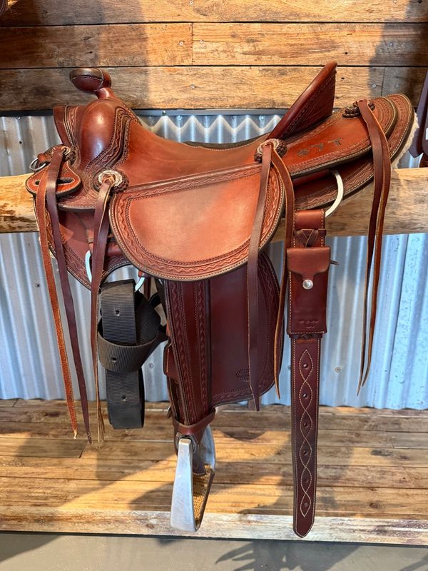 Custom Wade-inspired saddle