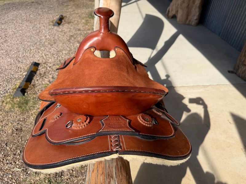 15.5" Phil Brown Western Pleasure Saddle – Brand New