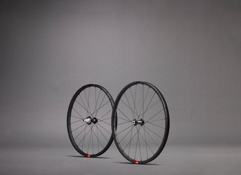 RESERVE DT 350 CL HG 11 Front 12x100 Rear 12x142