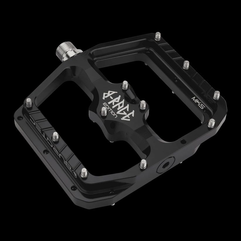 Burgtec Penthouse MK5 B-Rage Edition Steel Axle Alloy Flat Pedals, Colour: BLACK