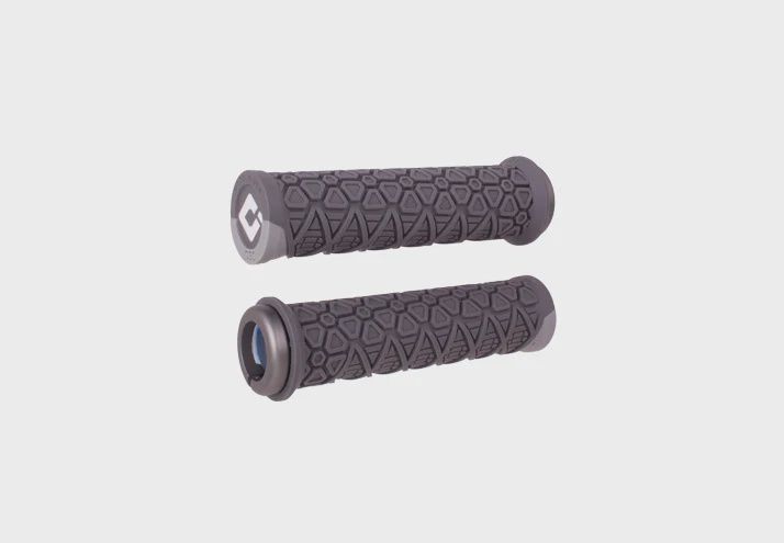 ODI MTB VANQUISH D30 LOCK ON GRIP  135MM