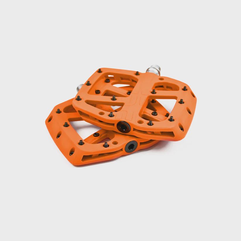 E THIRTEEN Pedal Base Flat Composite Body