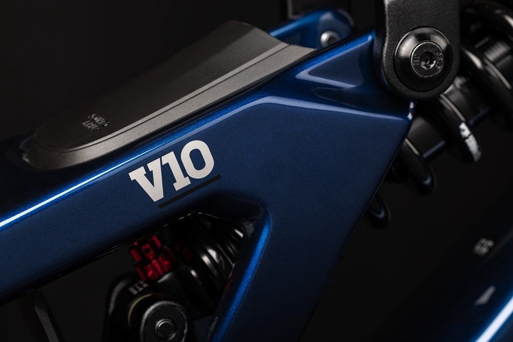27 Santa Cruz V10 CC DH - X01 Kit
