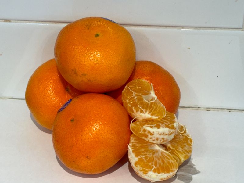 Daisy Mandarin, Each
