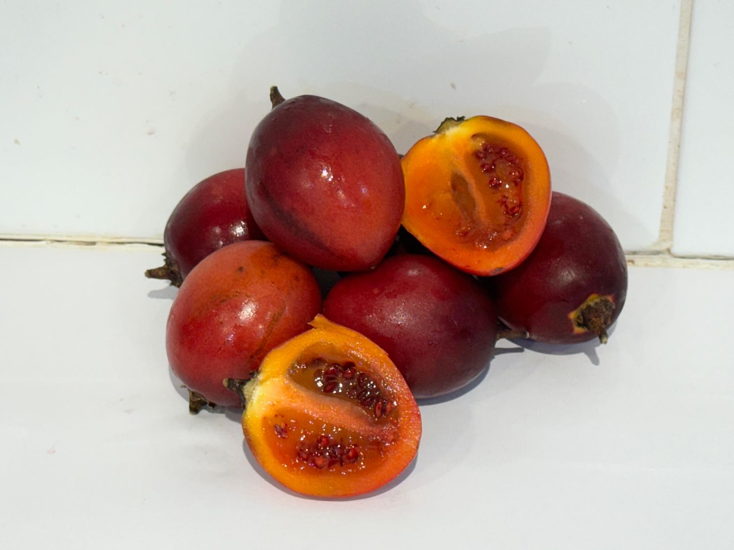 Tamarillo, Each