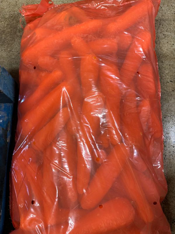 WHOLESALE - Large Carrots 15KG BAG
