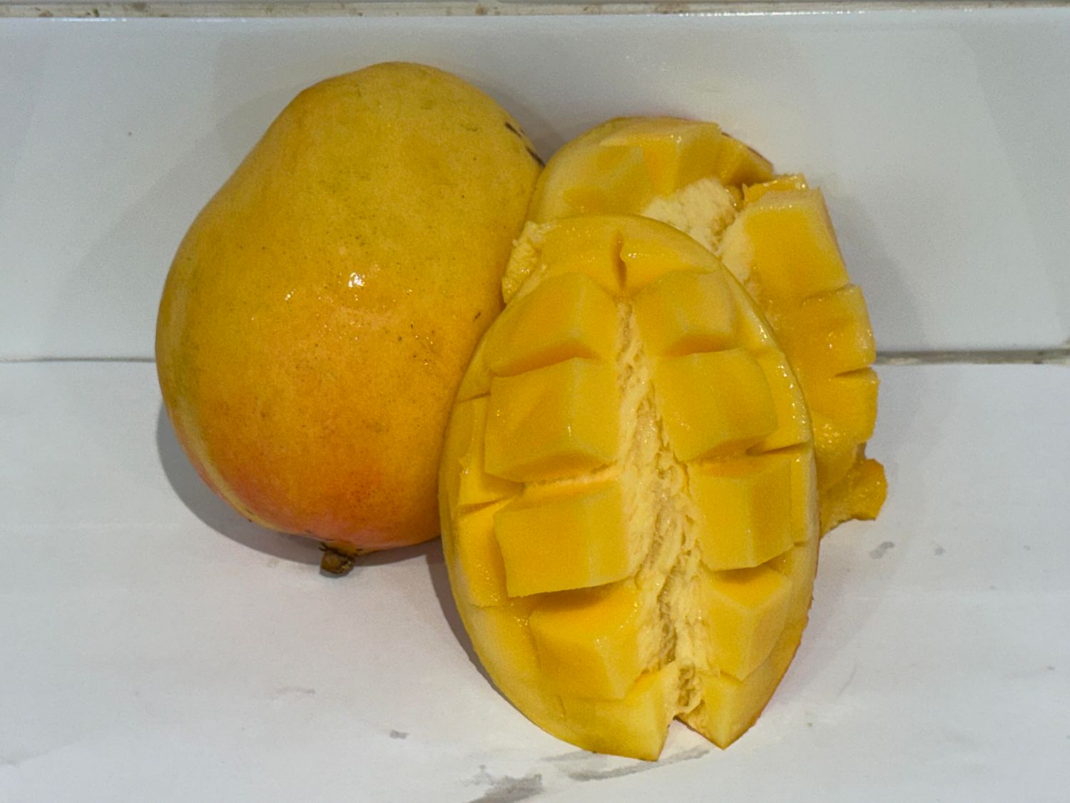 Calypso Mango, Each