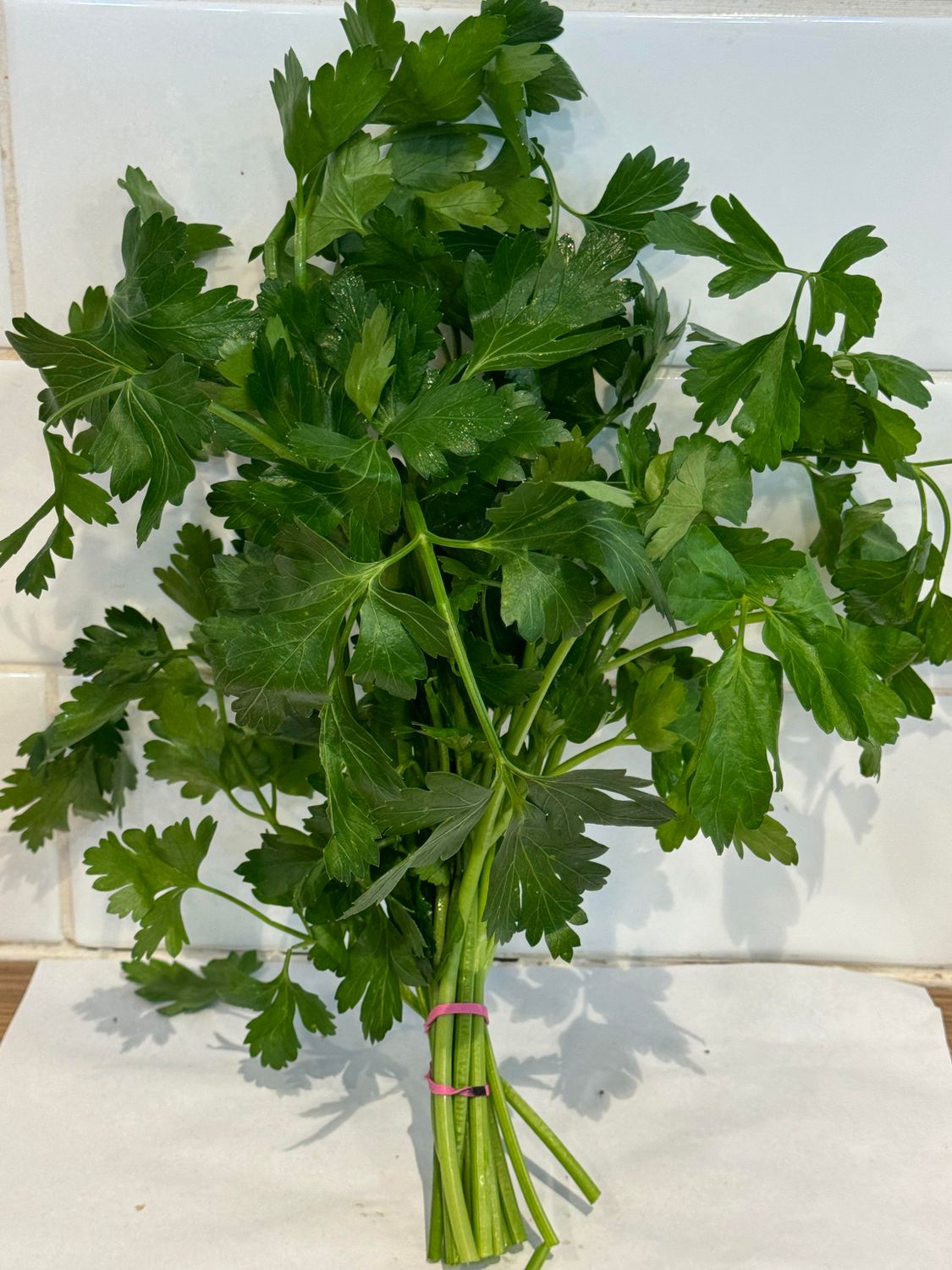 HERBS- Fresh Continental Parsley (Flat Leaf), Each