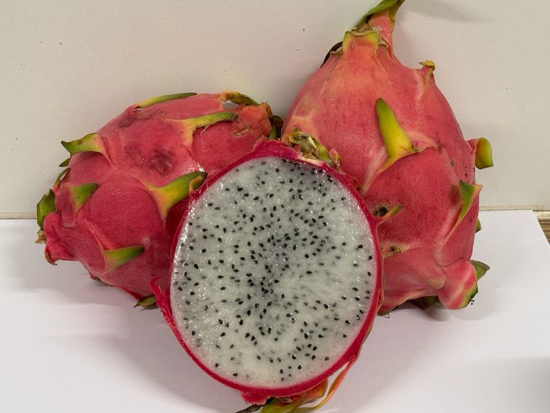 Dragonfruit White, EACH