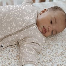 Günamüna- Bamboo Long Sleeve Transitional Swaddle Sack (.5 TOG), Size: 3-6M (Length 27&quot;), Color: Magnolia, Style: 3820