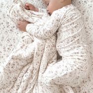 Günamüna- Cloud Blanket (.5 TOG), Size: Mini - 30x40, Color: Posies, Style: 3301