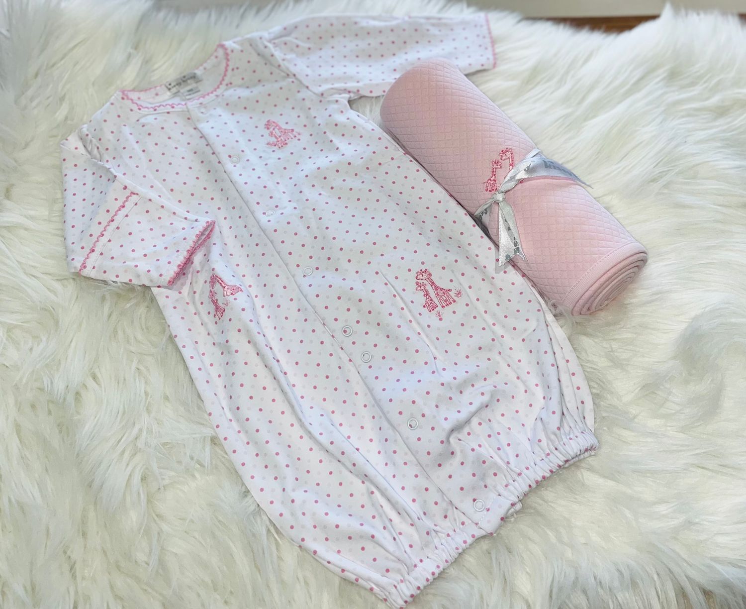 Kissy Kissy- Giraffe Grace Dot Convertible Gown &amp;  Jacquard Blanket, Size: NB, Color: K650 Pink, Style: KGW12661N