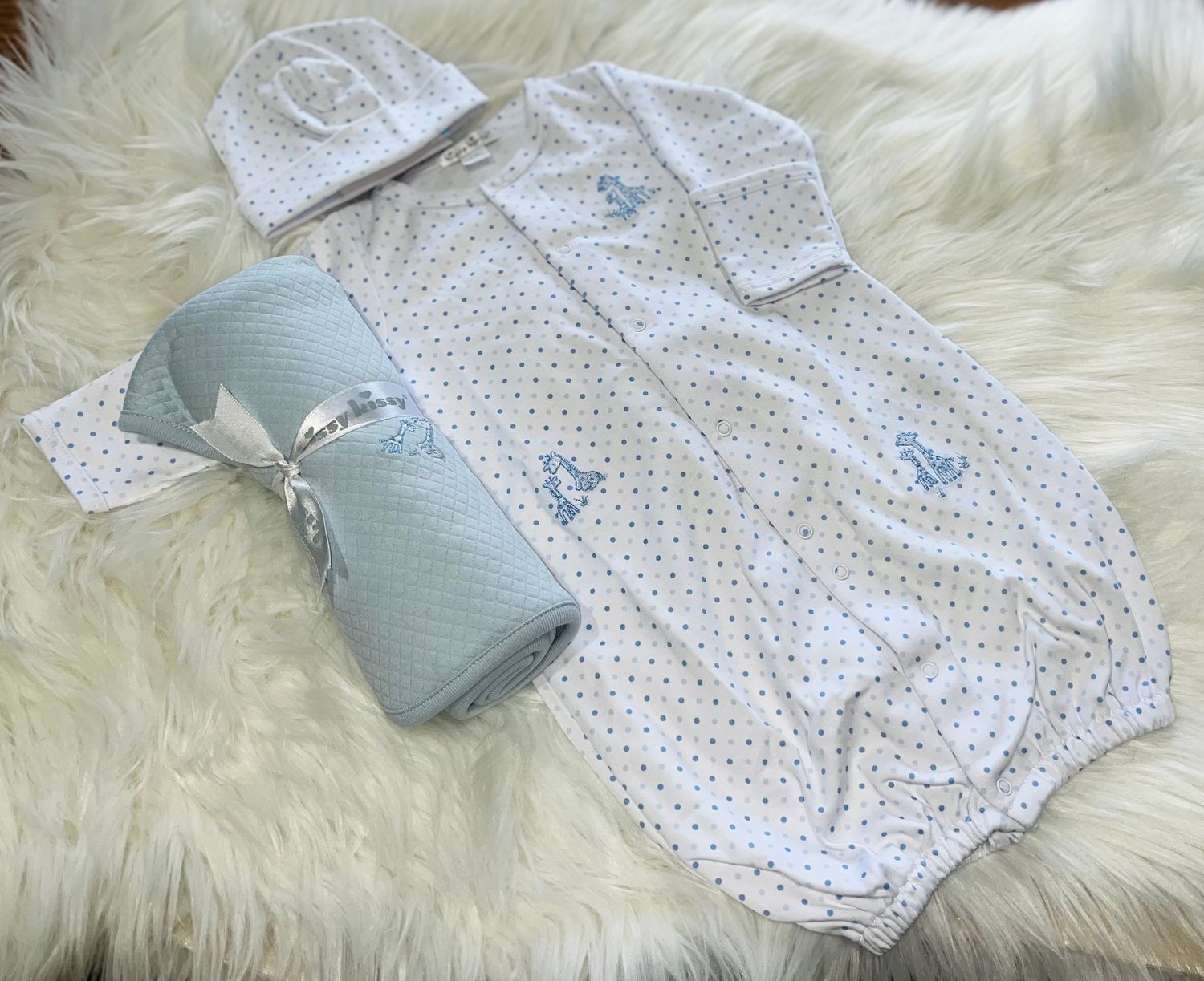 Kissy Kissy- Giraffe Grace Dot Convertible Gown, Hat &amp; Jacquard Blanket, Size: NB, Color: K480 Light Blue, Style: KBW12644N