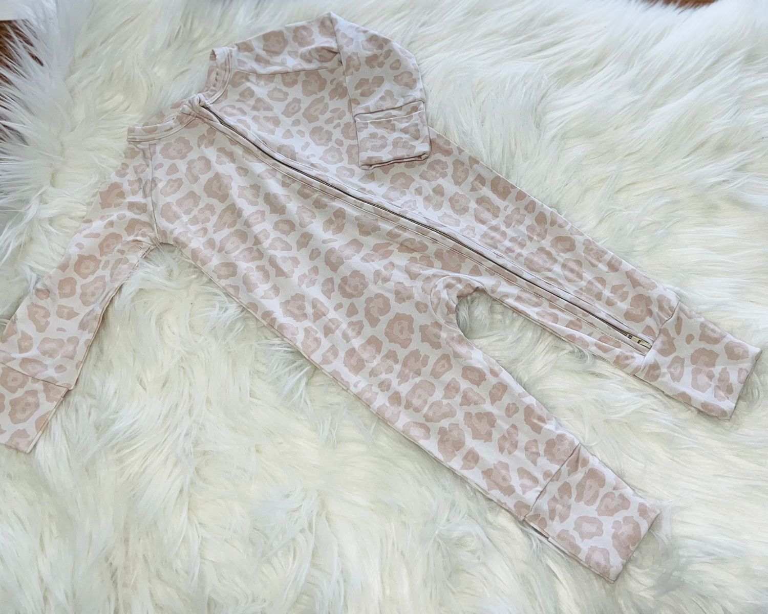  Rockin Royalty - Leopard Girl Zip Footie
