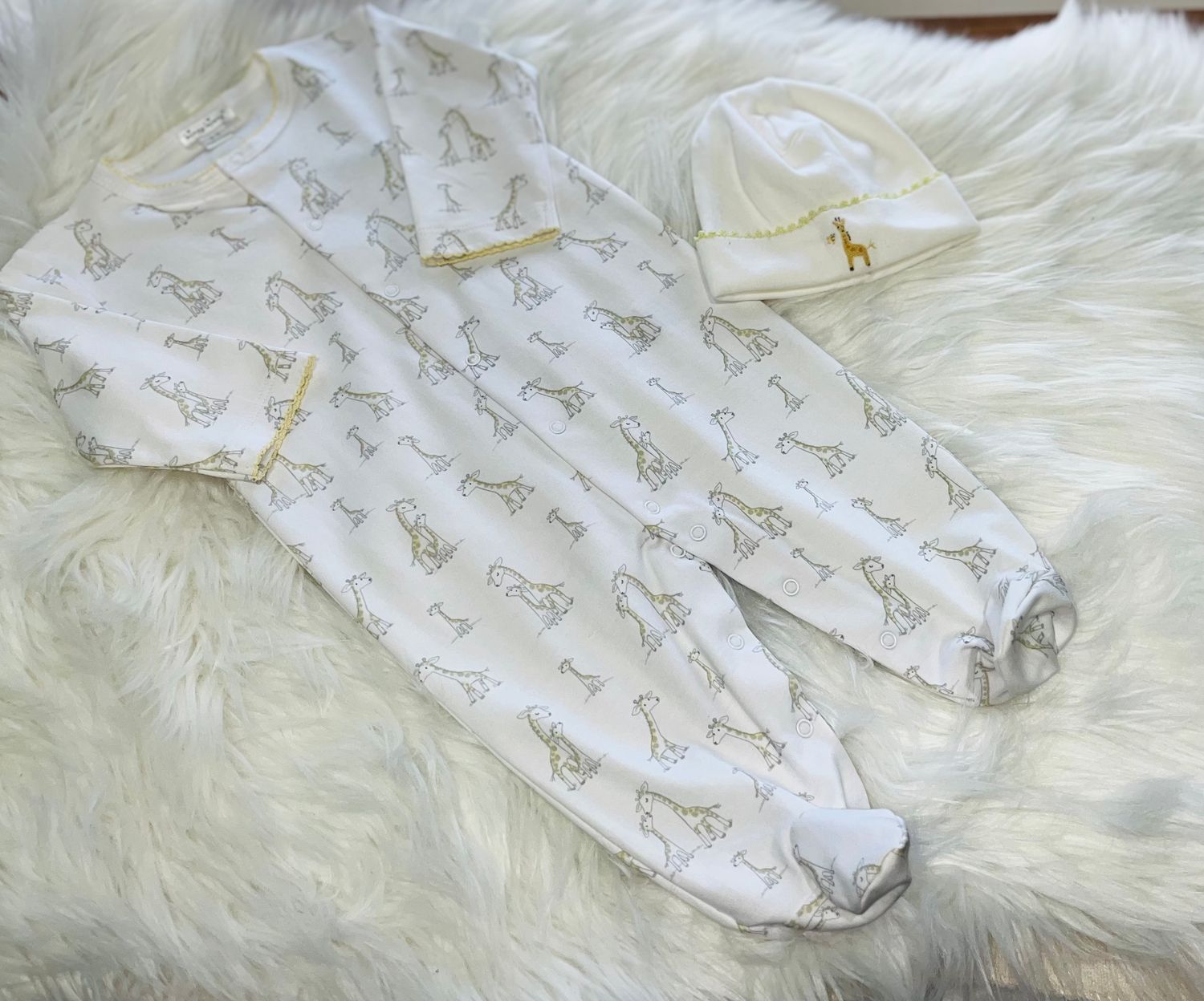 Kissy Kissy- Giraffe Footie, Size: 6-9M, Color: K000 White/Yellow, Style: F1742604P