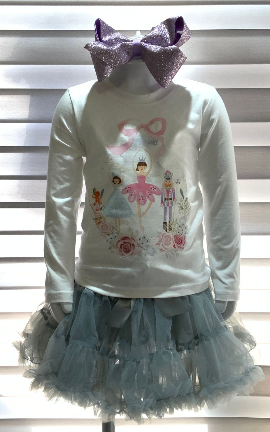 Haven Girl- Verry Merry Ornament L/S Tee