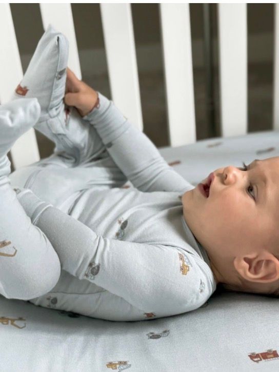 Günamüna- Bamboo Convertible Footie PJ