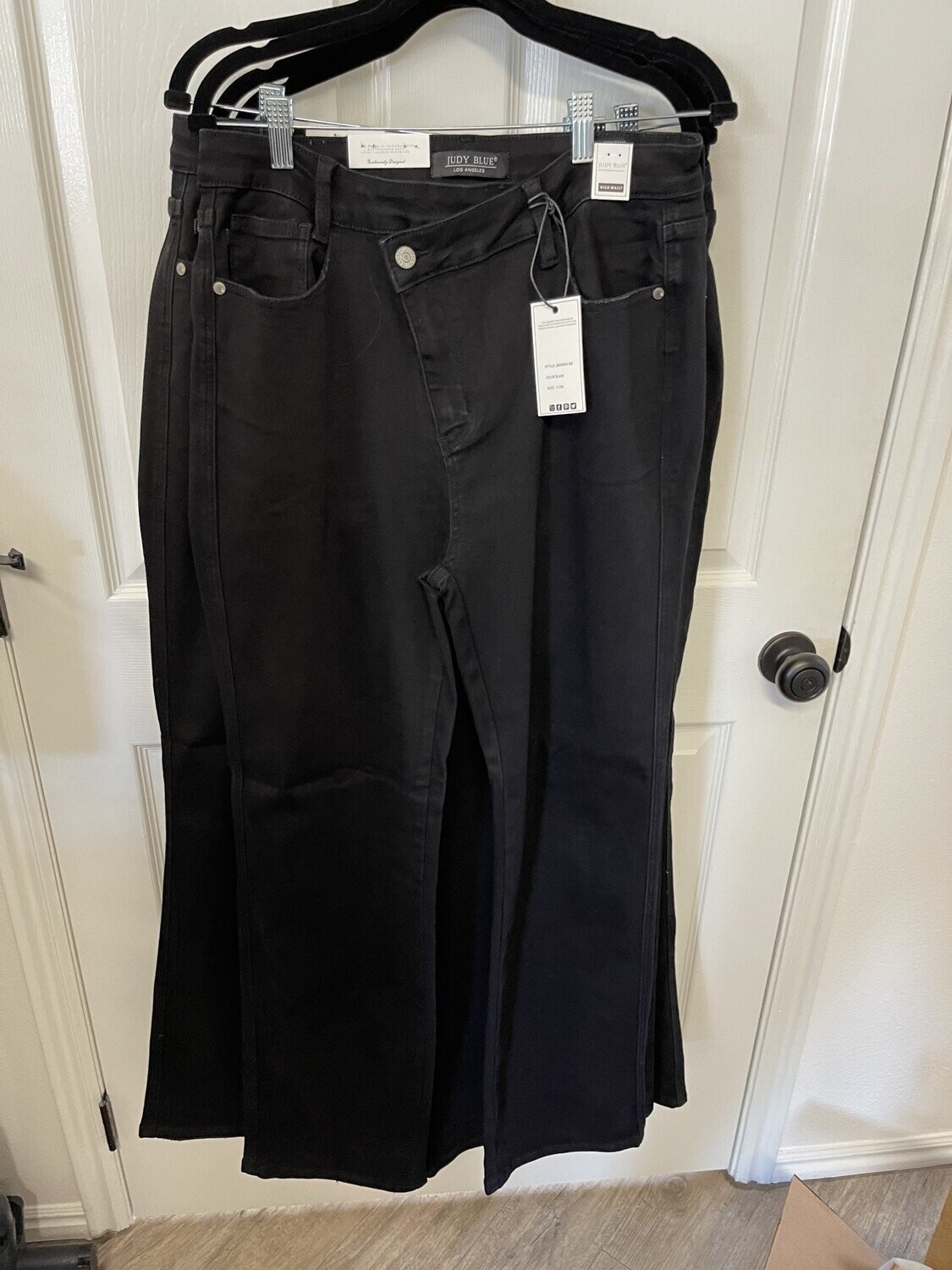 High Waist Criss-Cross Waistband Straight , Color: Black, Size: 3