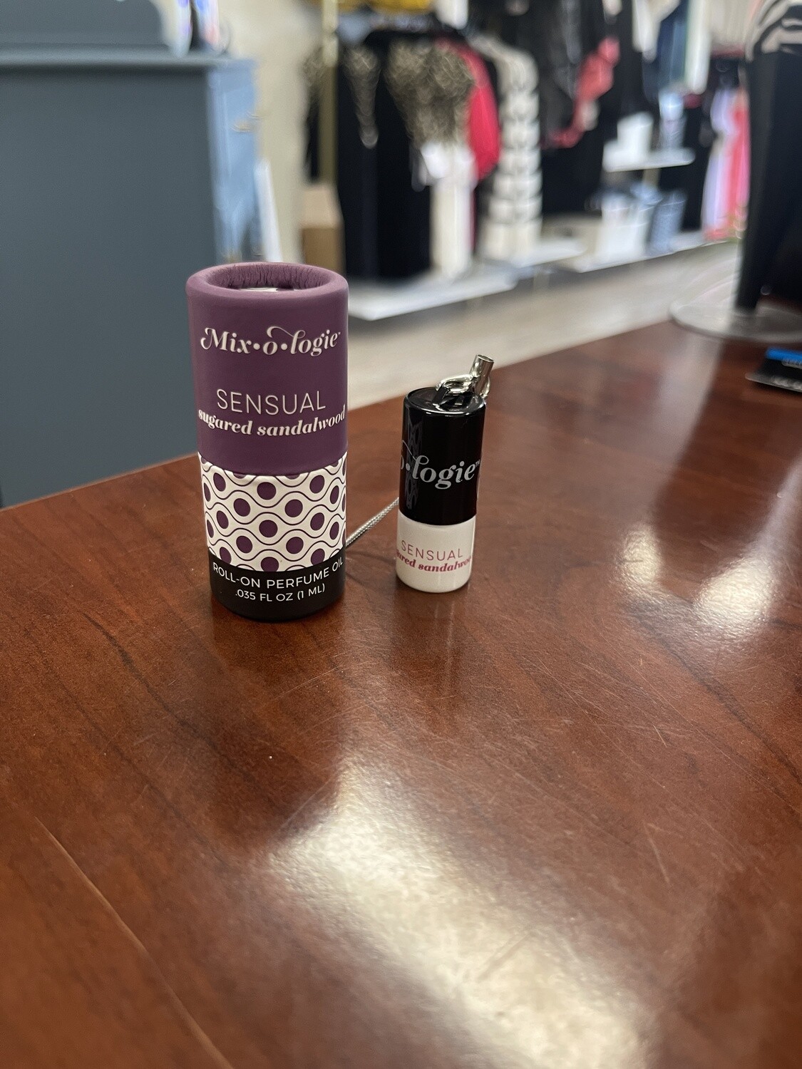 Keychain Mini Rollerball Perfume , Color: DK.Purple, Size: Sensual