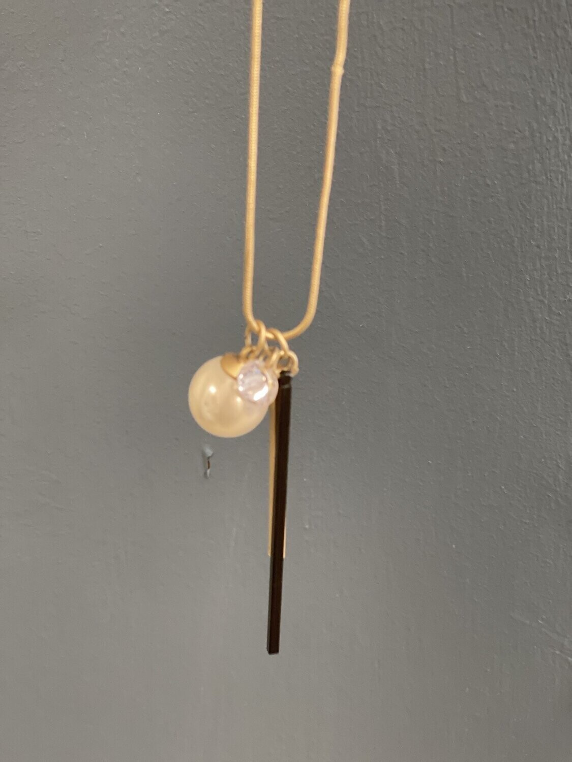 Adorable Pearl w/ accents Sticks Necklace, Color: Tan/Gold