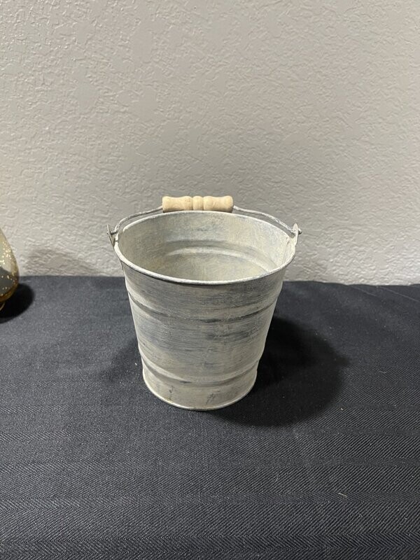 Aged Bucket Planter - Small