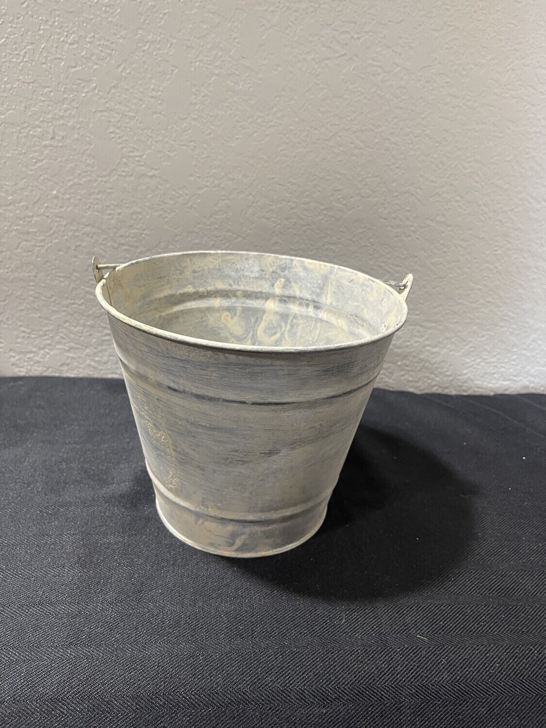 Aged Bucket Planter - Large
