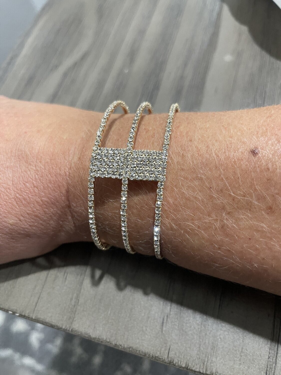 Gold Blingy Bracelet Adjustable
