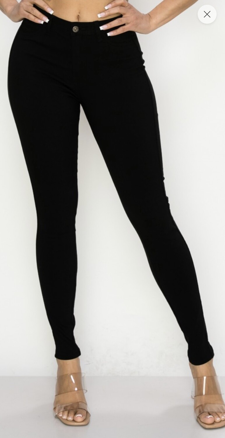 HW Black -Super Stretch Skinny Jeans, Size: SM  (3-5)