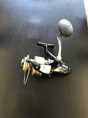 Shimano Baitrunner Spinning Reel